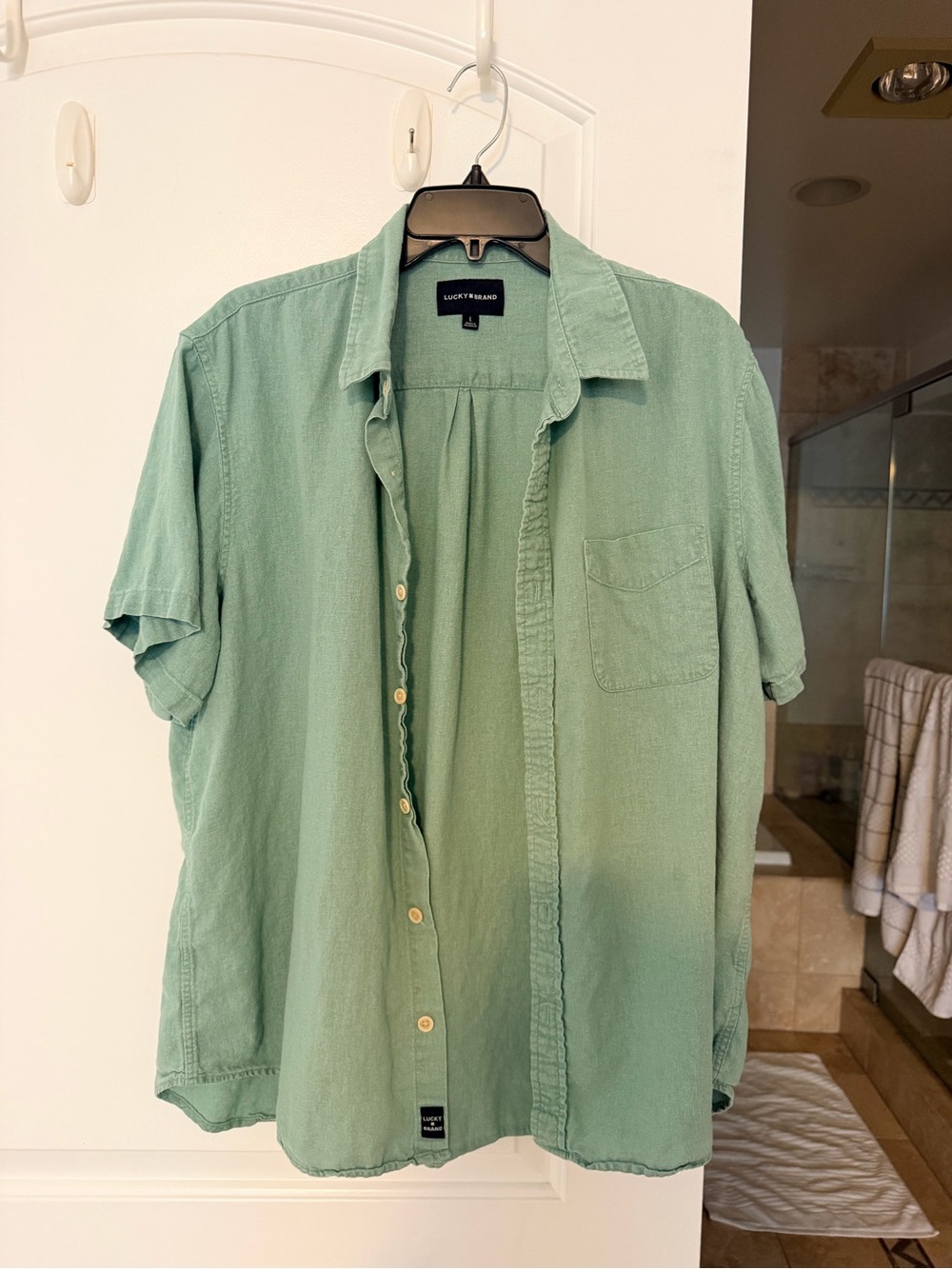 Lucky Brand Men’s Short Sleeve Button-Down Shirt in Sage size L